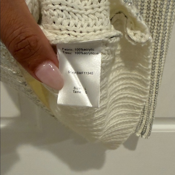 Elan Lurex Knit Sleeveless Top - Picture 11 of 12